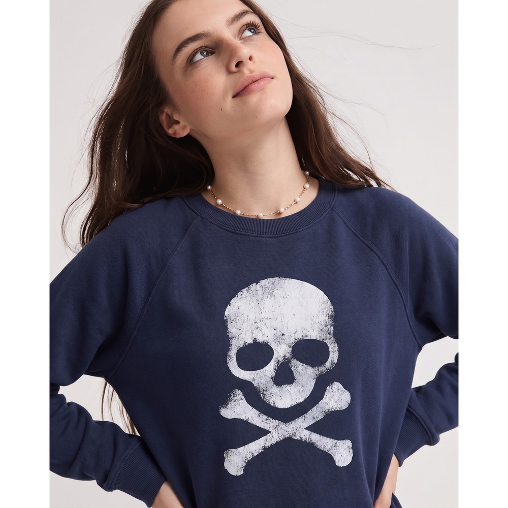 SoulCycle Navy Blue Skull Crossbones Graphic Crewneck Sweatshirt Womens Medium
